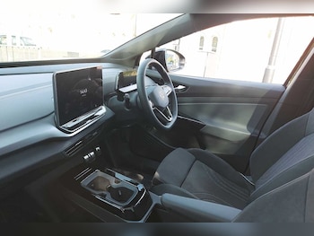 Used Volkswagen ID4 2025 for sale - 76110710: Photo 2