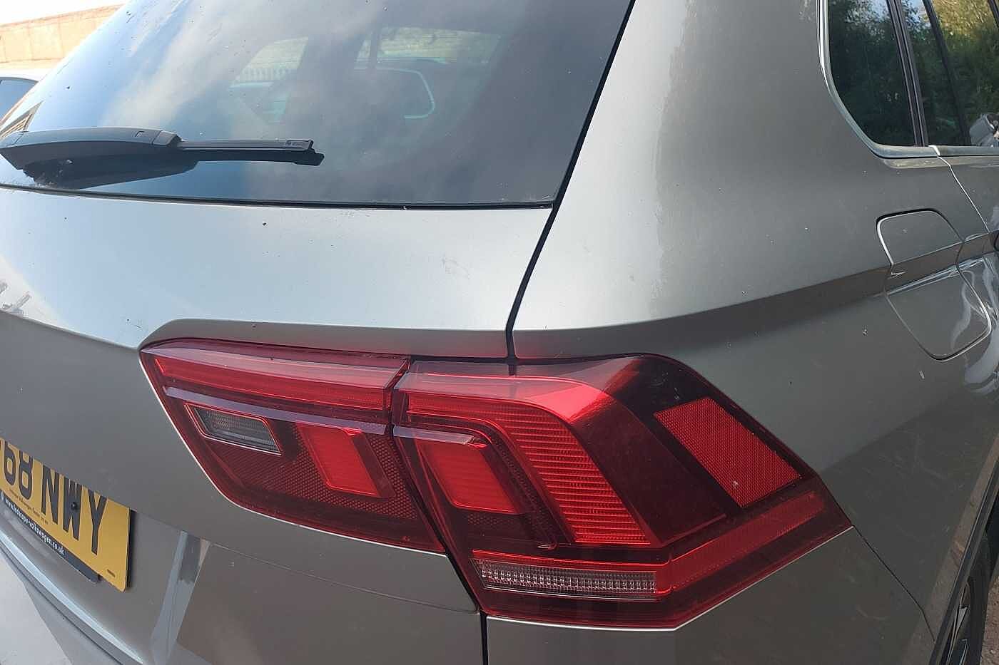 Used Volkswagen Tiguan 2018 for sale - 76111213: Photo 16