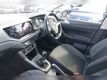 Used Volkswagen Polo 2021 for sale - 76271500: Photo