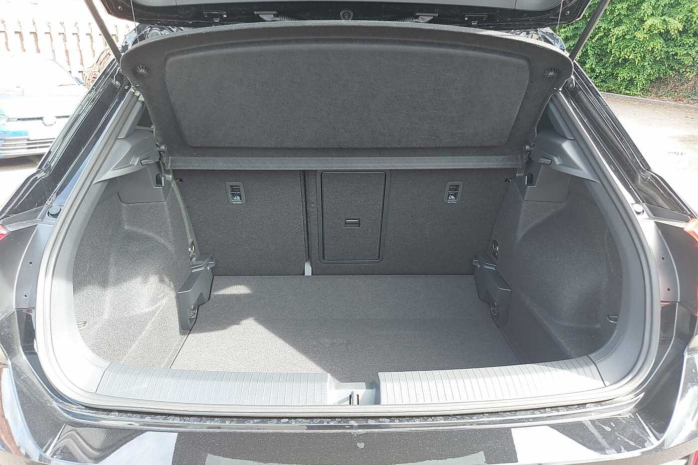 Used Volkswagen T-Roc 2025 for sale - 76110841: Photo 12