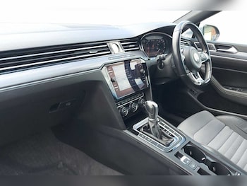 Used Volkswagen Passat 2018 for sale - 78843997: Photo