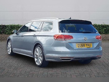 Used Volkswagen Passat 2018 for sale - 78843997: Photo
