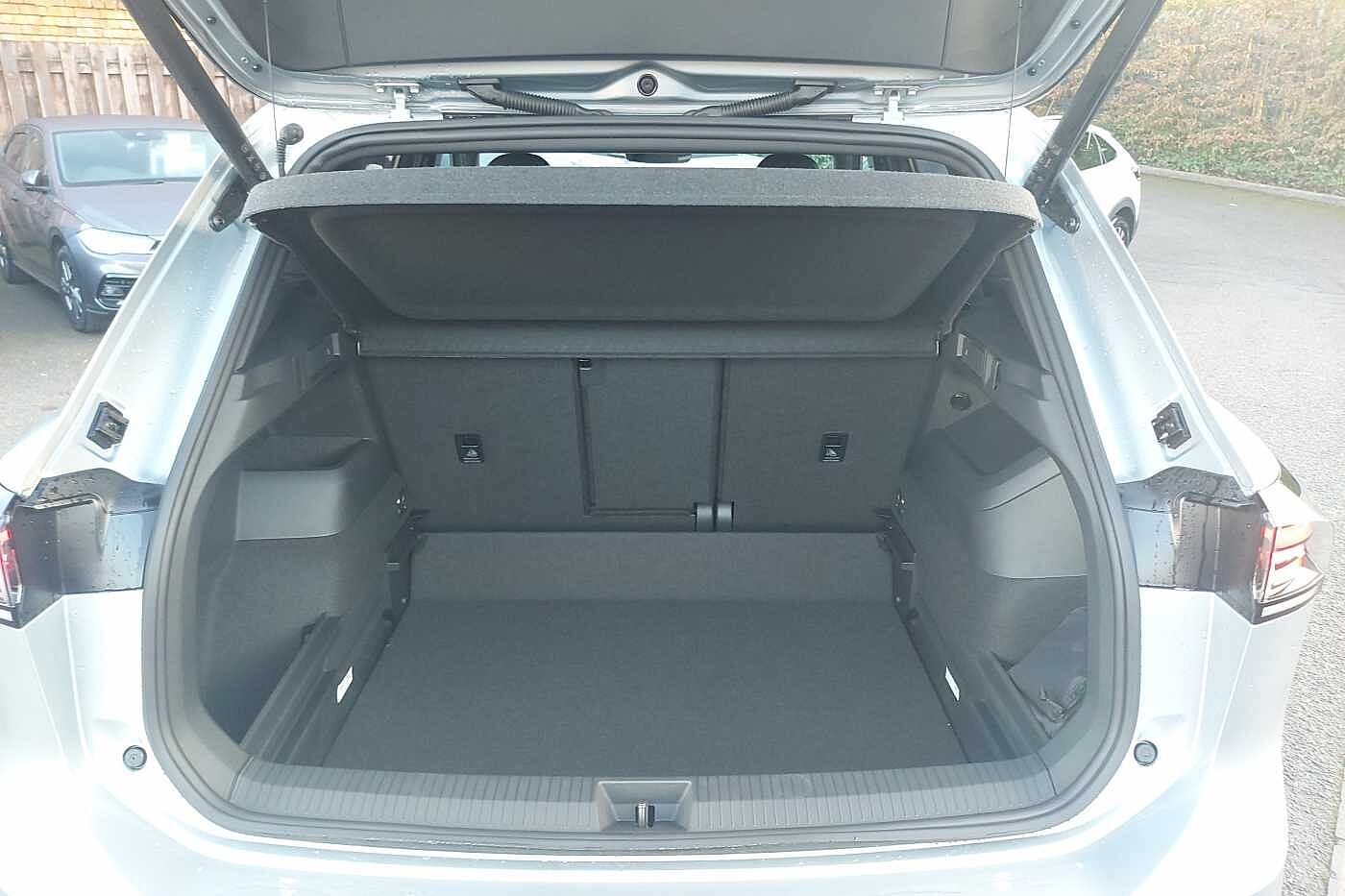 Used Volkswagen Tiguan 2024 for sale - 76111440: Photo 12