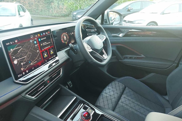 Used Volkswagen Tiguan 2024 for sale - 76111440: Photo 2