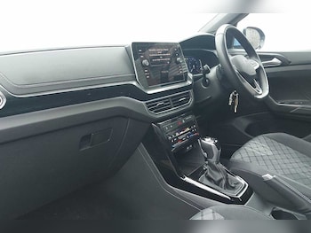 Used Volkswagen T-Cross 2024 for sale - 77739489: Photo