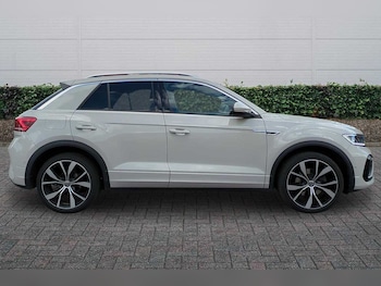 Used Volkswagen T-Roc 2024 for sale - 78901887: Photo