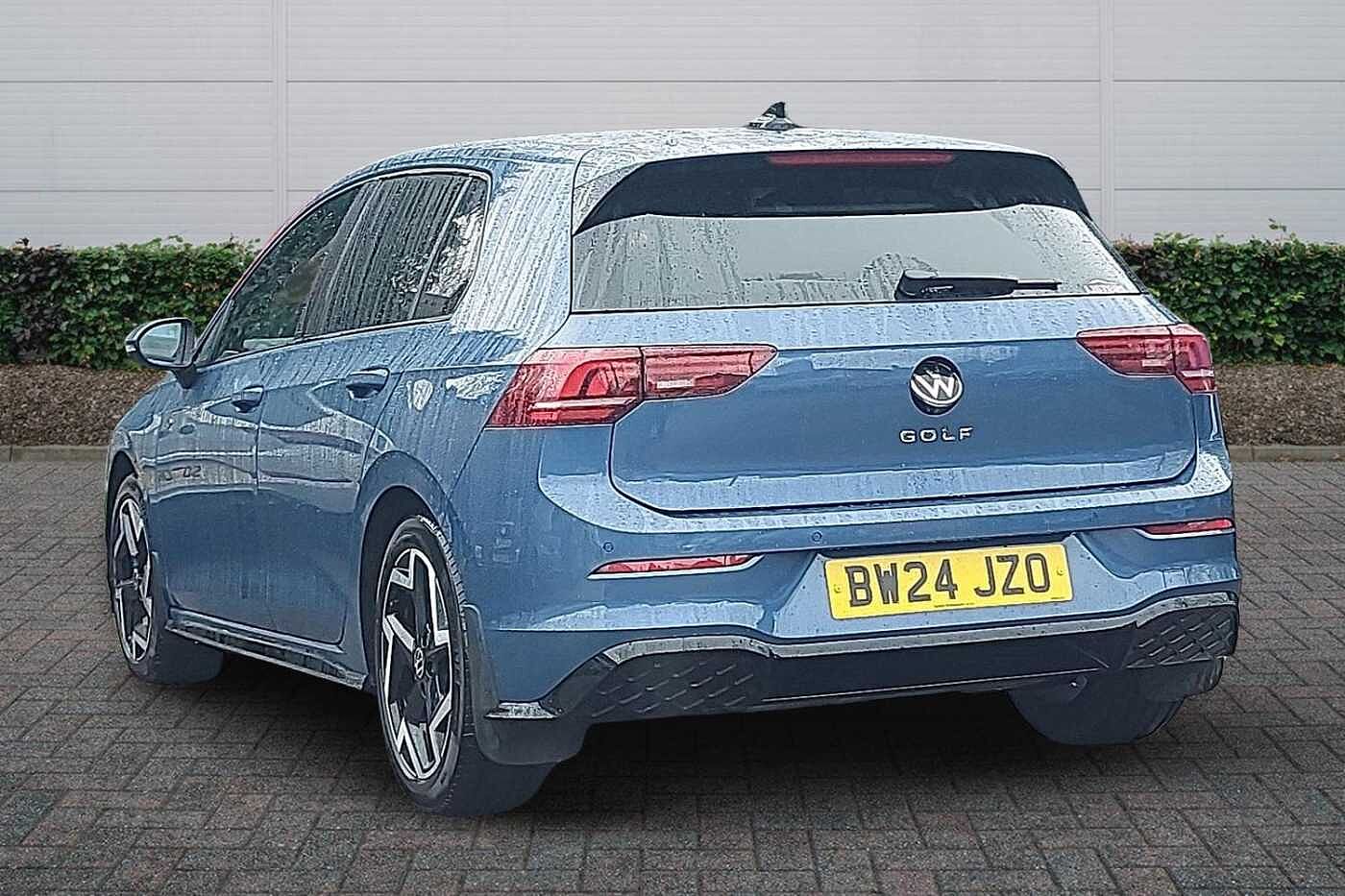 Used Volkswagen Golf 2024 for sale - 77613752: Photo 3