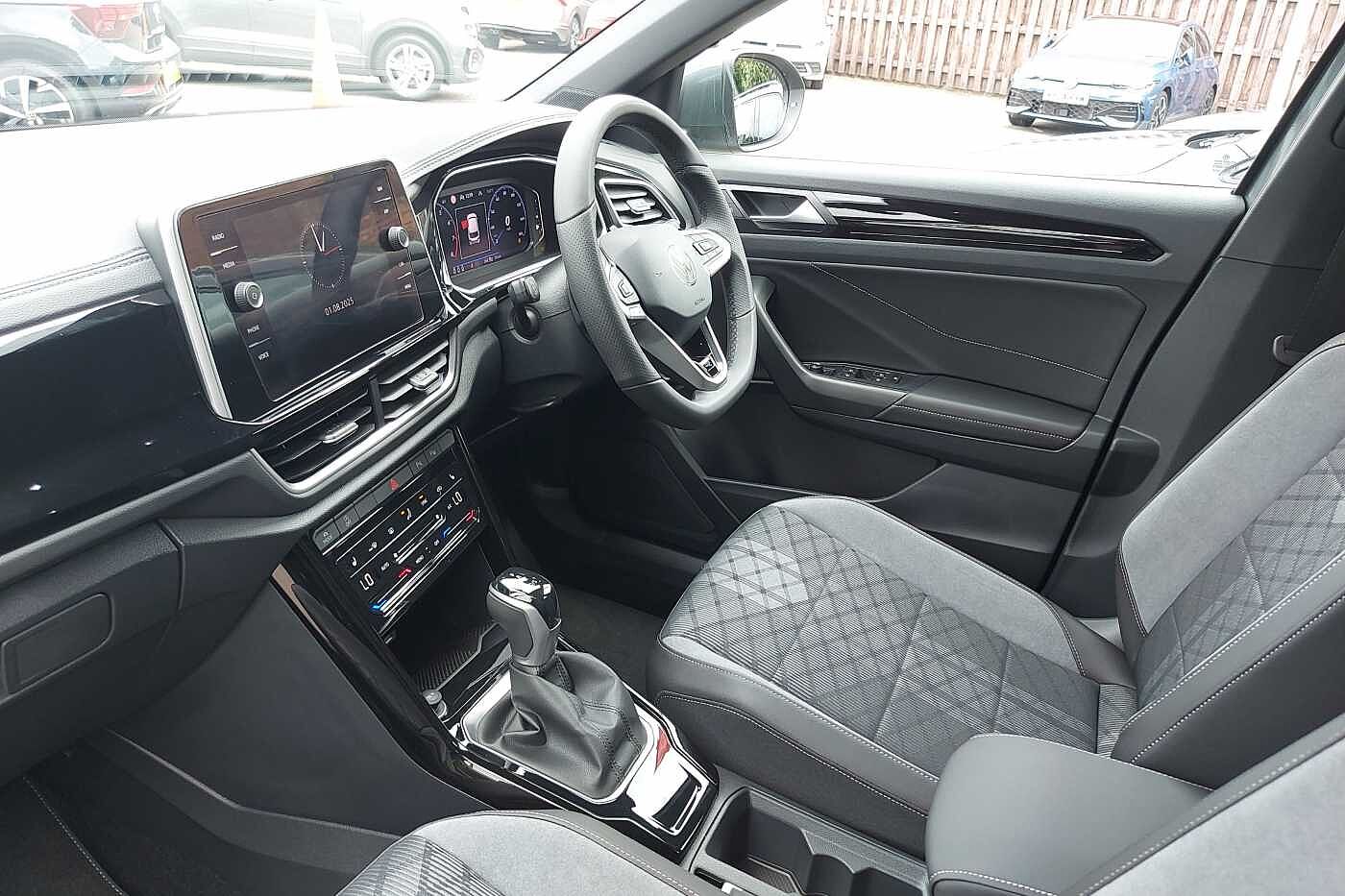 Used Volkswagen T-Roc 2025 for sale - 76110912: Photo 2