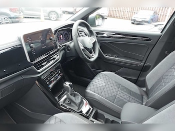 Used Volkswagen T-Roc 2025 for sale - 76110912: Photo 2