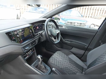 Used Volkswagen Polo 2023 for sale - 76111215: Photo 2