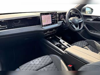 Used Volkswagen Passat 2025 for sale - 79713646: Photo