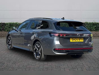 Used Volkswagen Passat 2025 for sale - 79713646: Photo