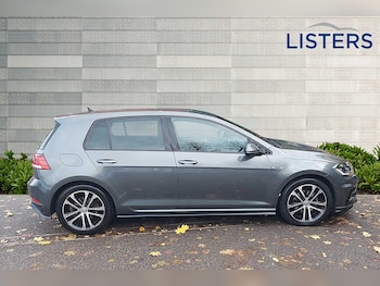 Used Volkswagen Golf 2019 for sale - 76389681: Photo