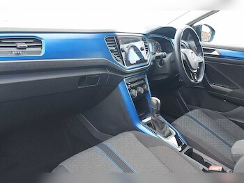 Used Volkswagen T-Roc 2019 for sale - 78449648: Photo