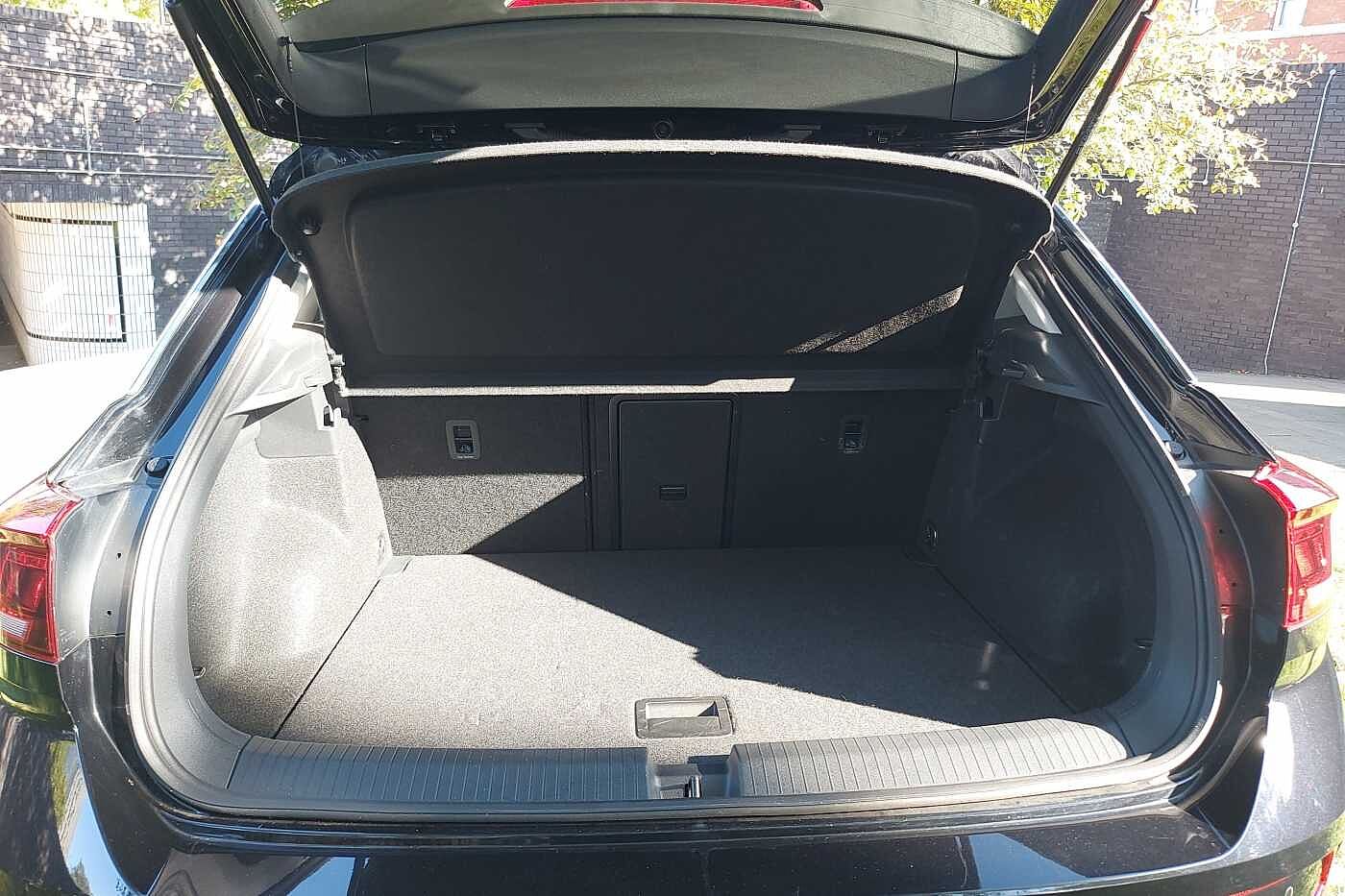 Used Volkswagen T-Roc 2024 for sale - 76110610: Photo 12