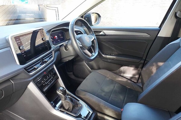 Used Volkswagen T-Roc 2024 for sale - 76110610: Photo 2