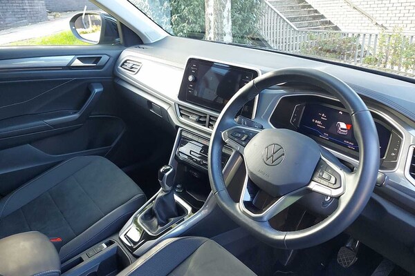 Used Volkswagen T-Roc 2024 for sale - 76110610: Photo 6