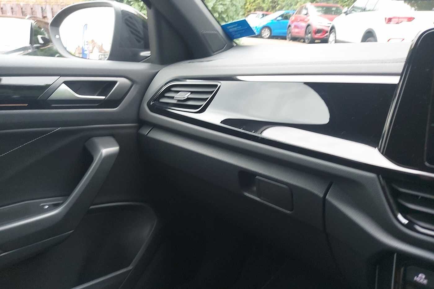 Used Volkswagen T-Roc 2025 for sale - 76241325: Photo 13