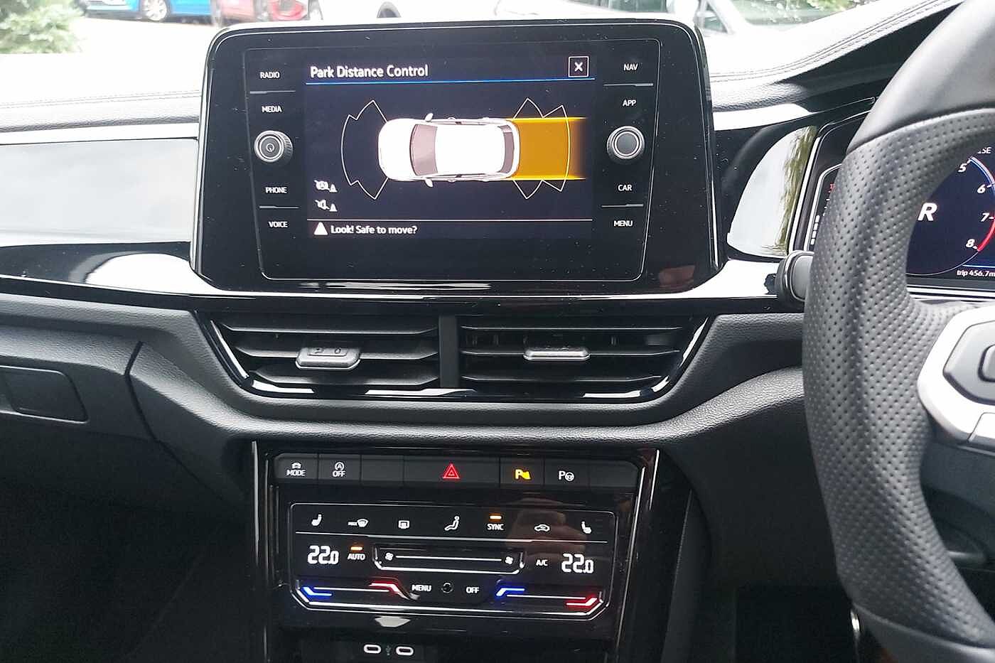 Used Volkswagen T-Roc 2025 for sale - 76241325: Photo 9