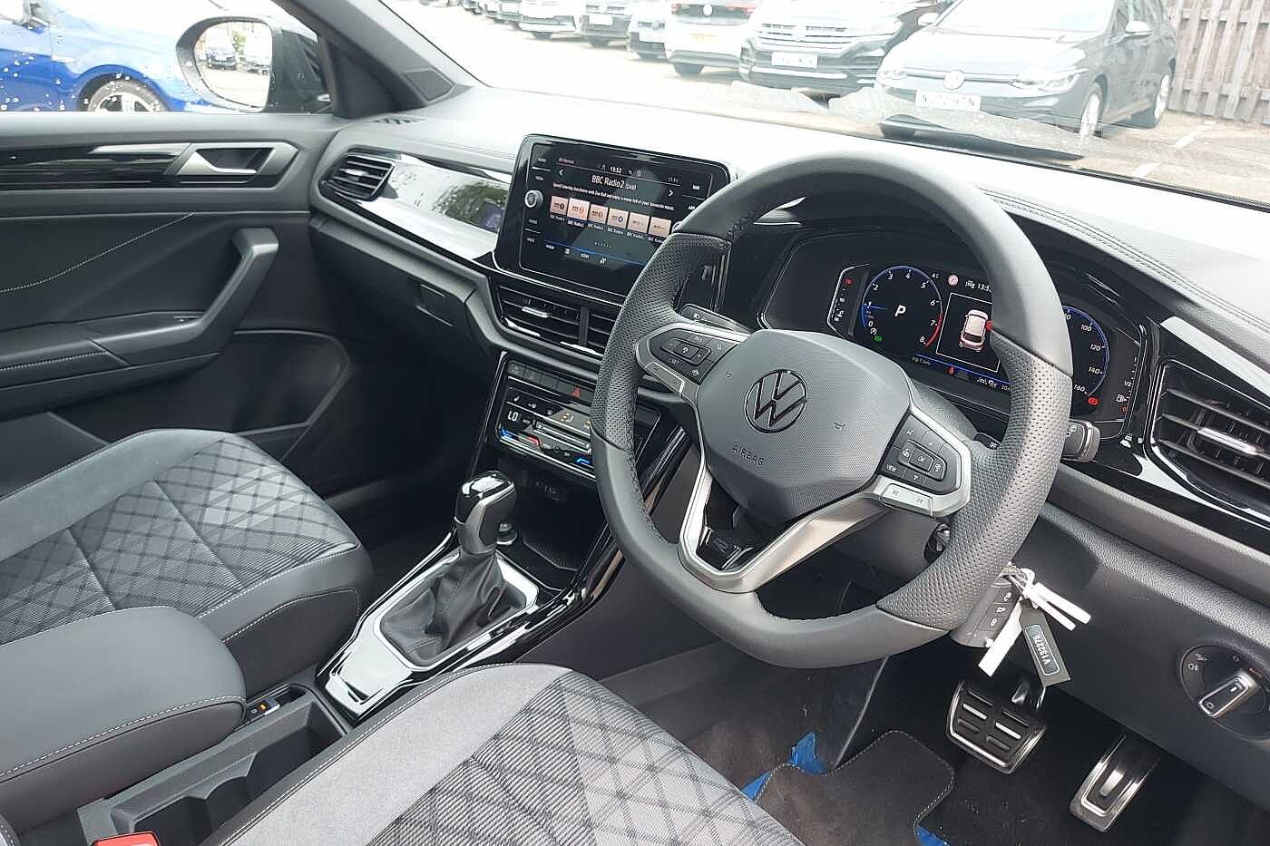Used Volkswagen T-Roc 2025 for sale - 77177623: Photo 6