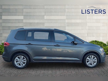 Used Volkswagen Touran 2019 for sale - 77176707: Photo