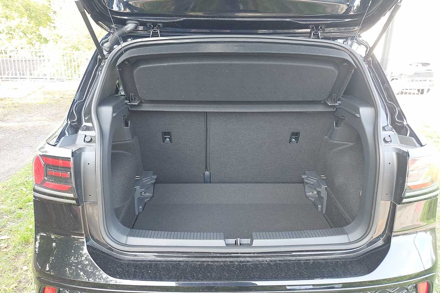 Used Volkswagen T-Cross 2025 for sale - 76110521: Photo 12