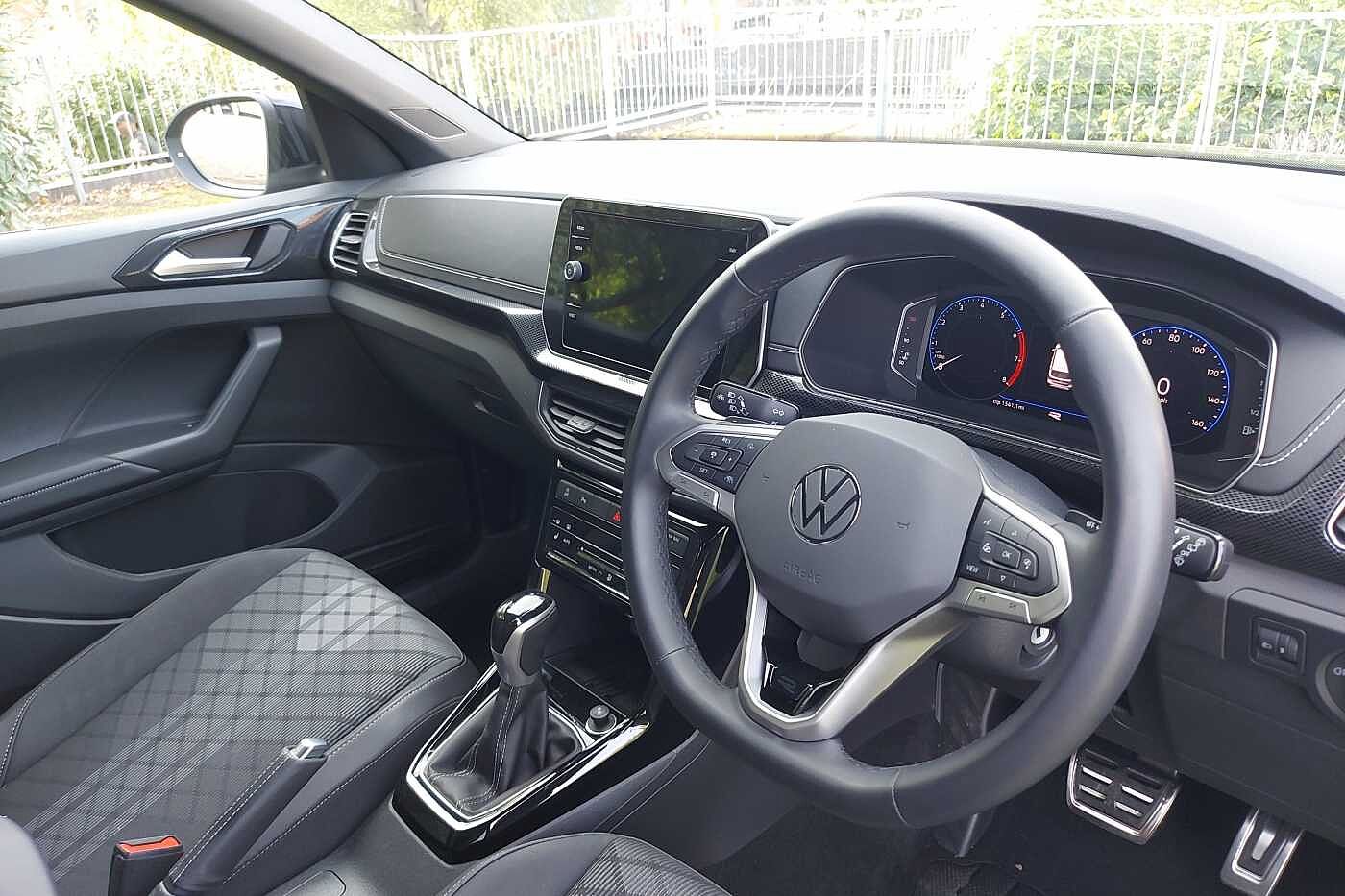 Used Volkswagen T-Cross 2025 for sale - 76110521: Photo 6
