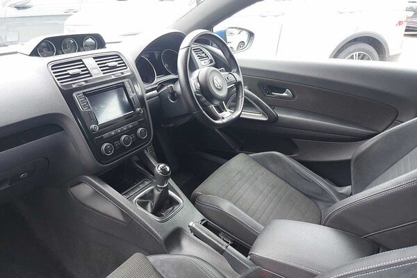 Used Volkswagen Scirocco 2017 for sale - 76111638: Photo 2