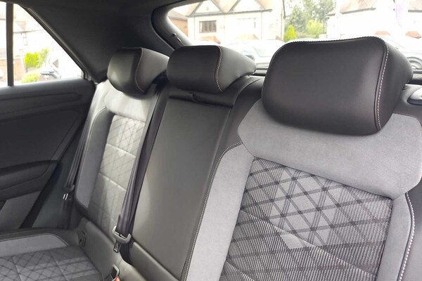 Used Volkswagen T-Roc 2023 for sale - 76110793: Photo 11