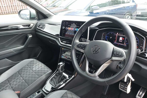 Used Volkswagen T-Roc 2023 for sale - 76110793: Photo 6