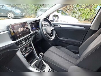 Used Volkswagen T-Roc 2023 for sale - 76458618: Photo