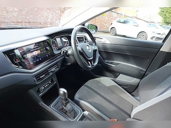 Used Volkswagen Polo 2021 for sale - 75602263: Photo
