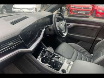 Used Volkswagen Touareg 2019 for sale - 74655174: Photo