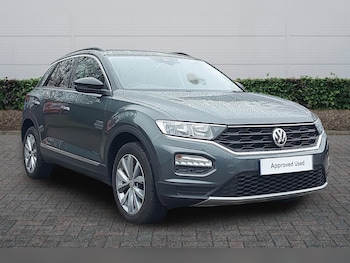 Used Volkswagen T-Roc 2018 for sale - 77498116: Photo