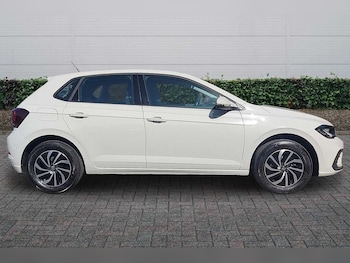 Used Volkswagen Polo 2024 for sale - 78990088: Photo