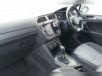 Used Volkswagen Tiguan 2020 for sale - 76670987: Photo