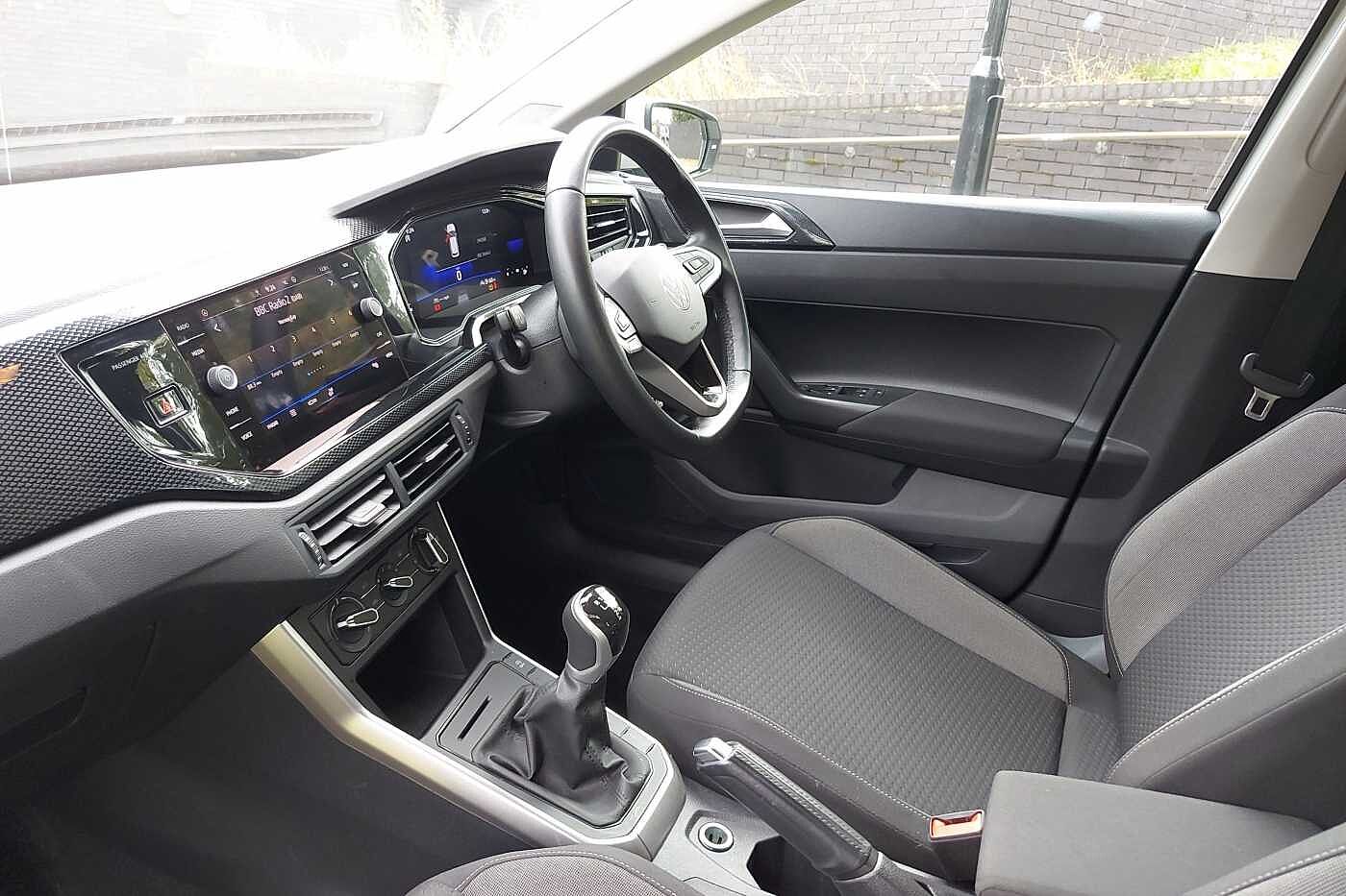 Used Volkswagen Polo 2024 for sale - 76111459: Photo 2