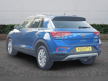 Used Volkswagen T-Roc 2025 for sale - 76837752: Photo