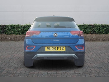 Used Volkswagen T-Roc 2025 for sale - 76837752: Photo