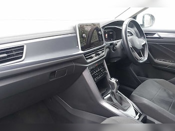 Used Volkswagen T-Roc 2022 for sale - 77551593: Photo