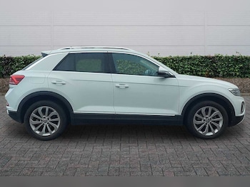 Used Volkswagen T-Roc 2022 for sale - 77551593: Photo