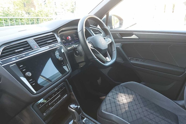Used Volkswagen Tiguan 2023 for sale - 76111216: Photo 2