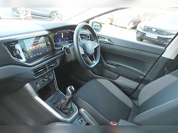 Used Volkswagen Polo 2023 for sale - 76111018: Photo 2