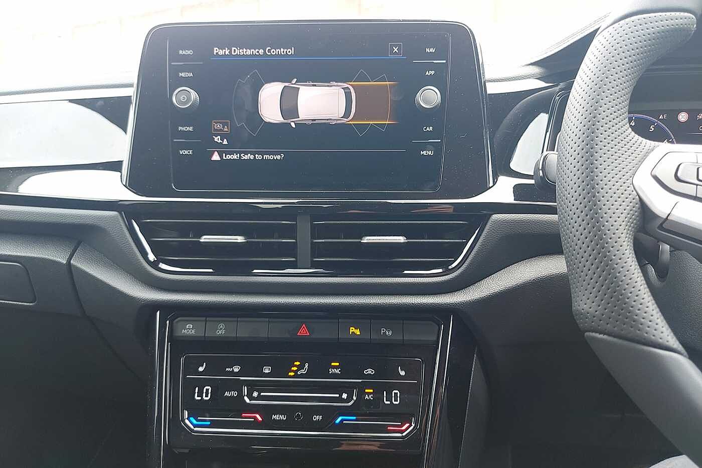 Used Volkswagen T-Roc 2025 for sale - 76111056: Photo 10