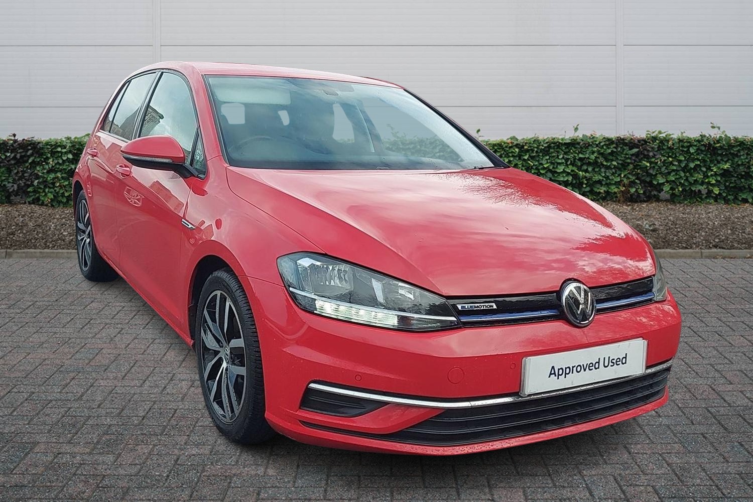 Used Volkswagen Golf 2018 for sale - 76800369: Photo 1