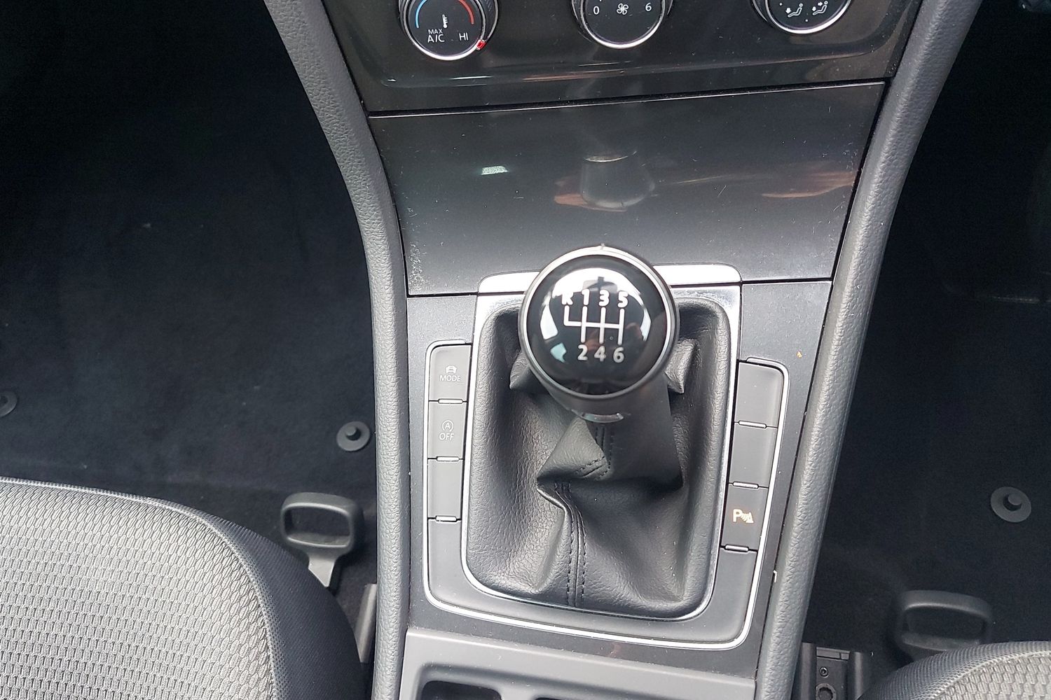 Used Volkswagen Golf 2018 for sale - 76800369: Photo 20