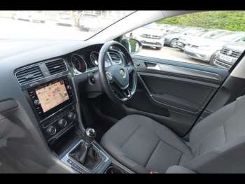 Used Volkswagen Golf 2017 for sale - 74197375: Photo