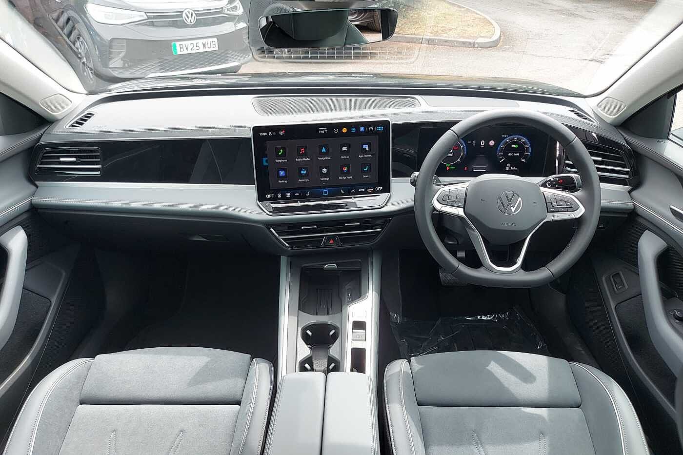 Used Volkswagen Passat 2025 for sale - 77177753: Photo 8