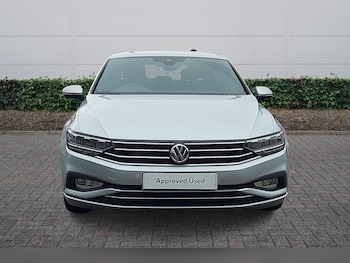 Used Volkswagen Passat 2020 for sale - 77627113: Photo