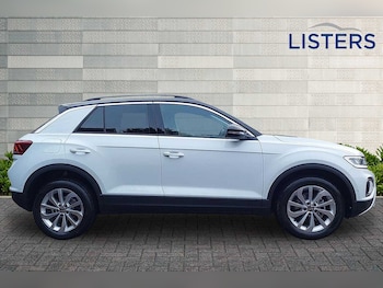 Used Volkswagen T-Roc 2025 for sale - 76800600: Photo
